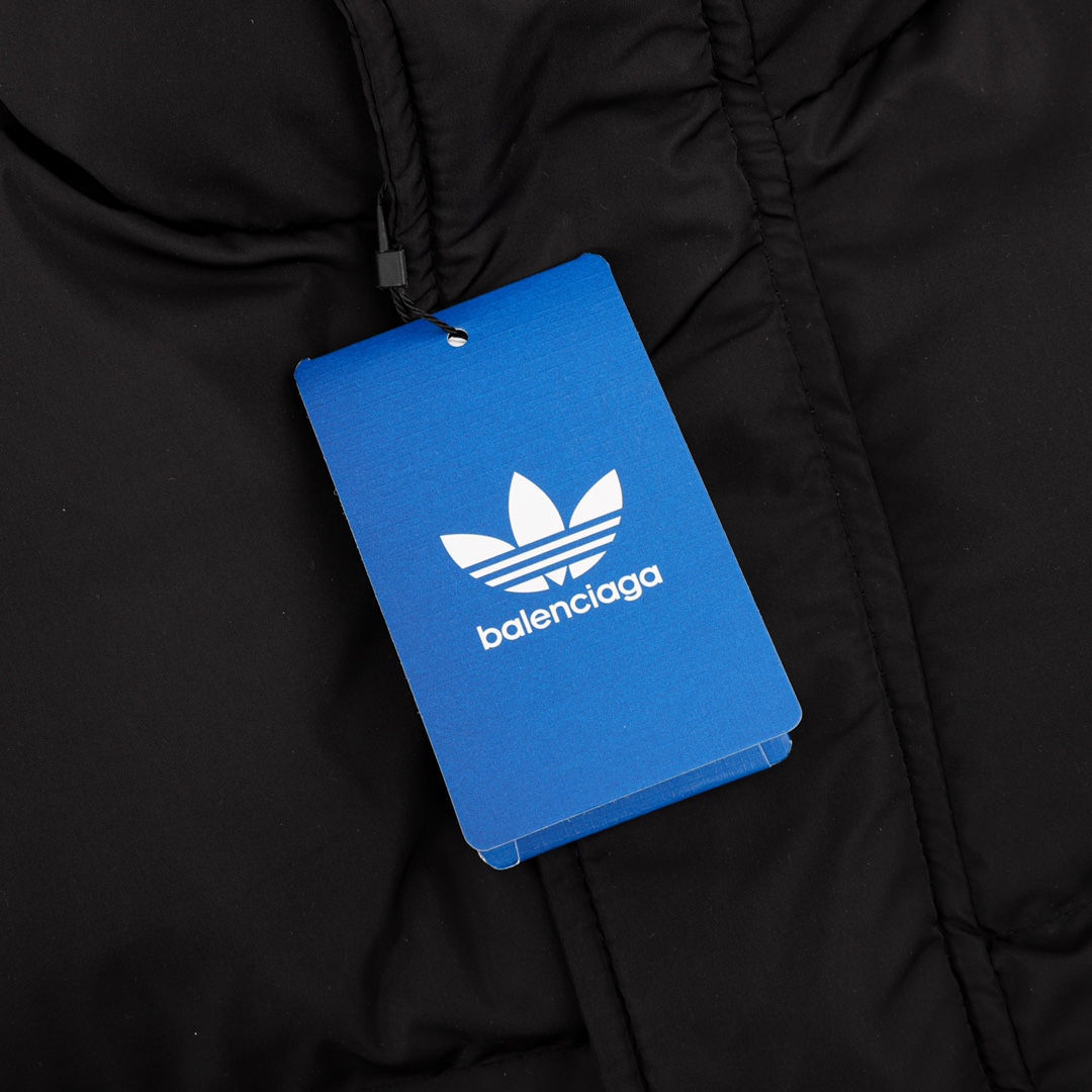 Clothes Balenciaga 141 - vstockx