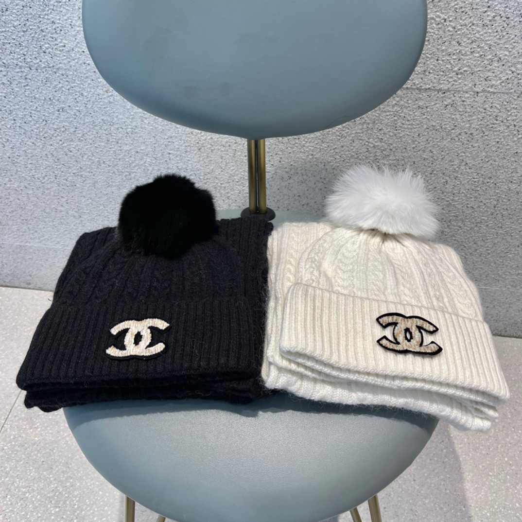 Hat & Scarf Chanel 5 - vstockx