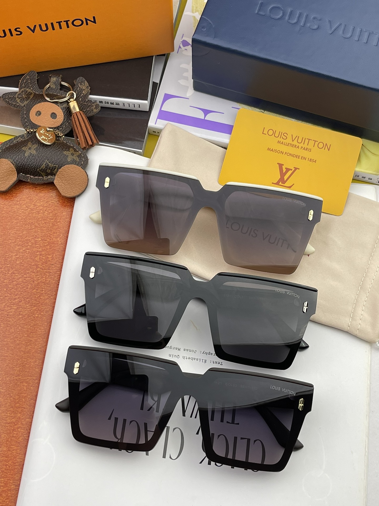 Sunglasses Louis Vuitton L1211 - vstockx