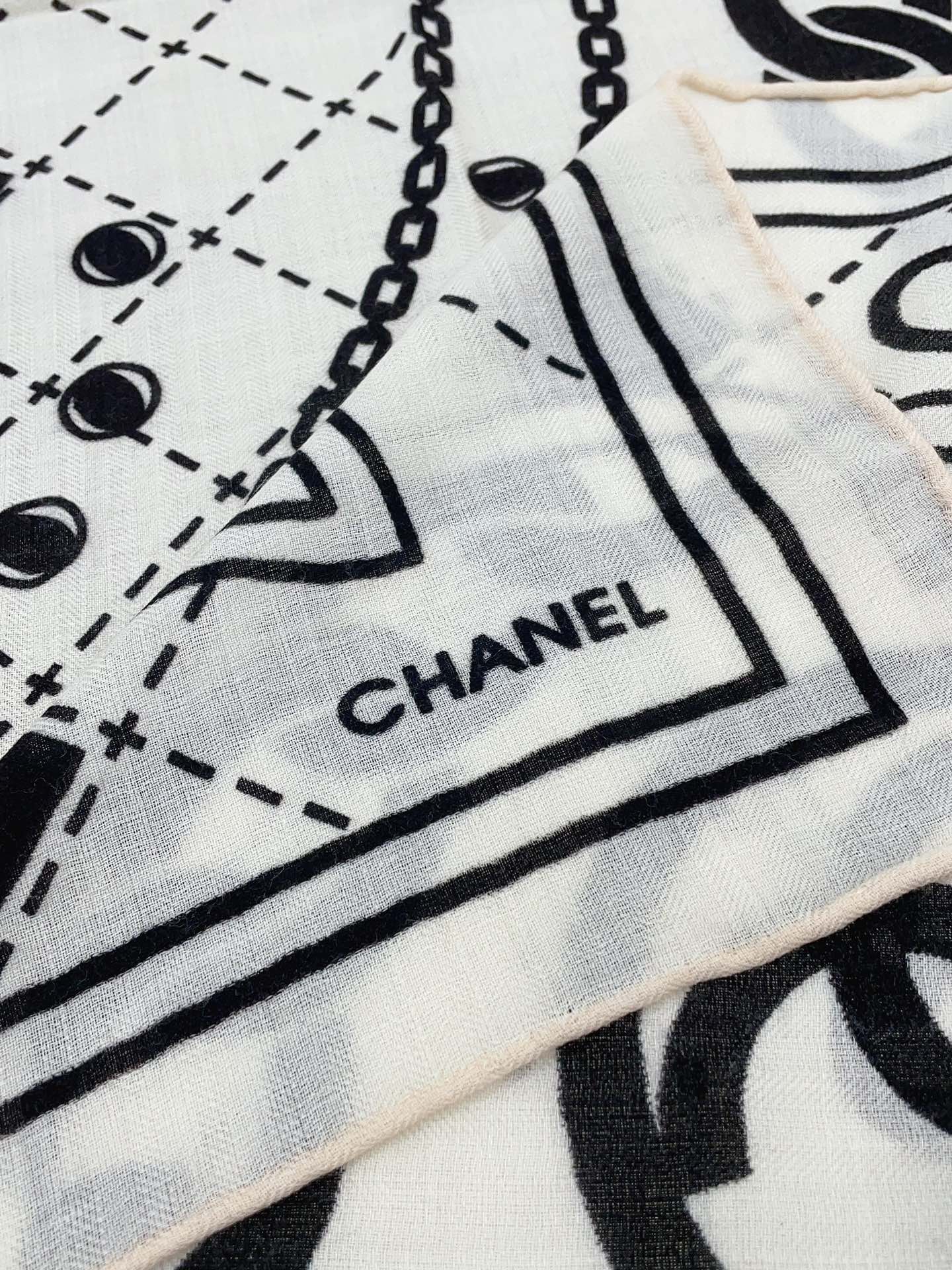 Streetwear Scarf CHANEL 328831 size:140*140cm - vstockx