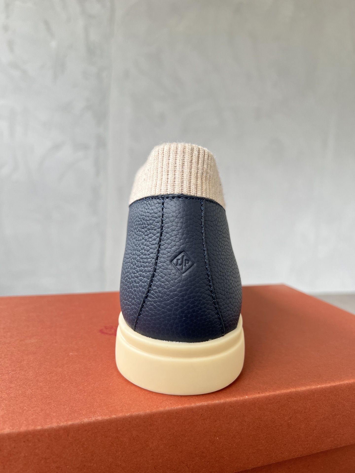 Loro Piana shoes 233 - vstockx