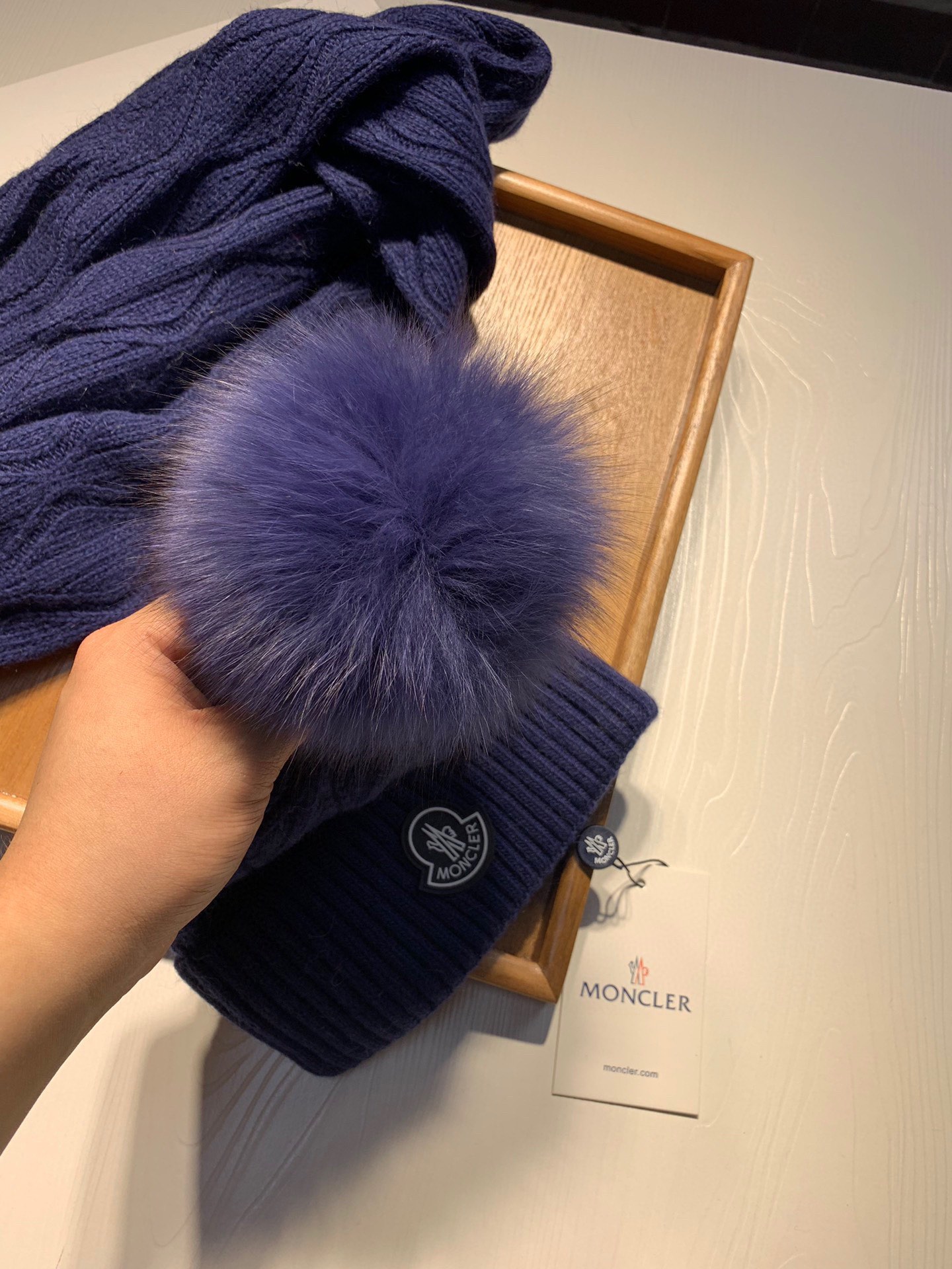 Hat & Scarf Moncler 1 - vstockx