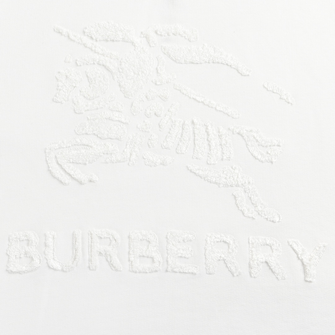 Clothes Burberry 822 - vstockx