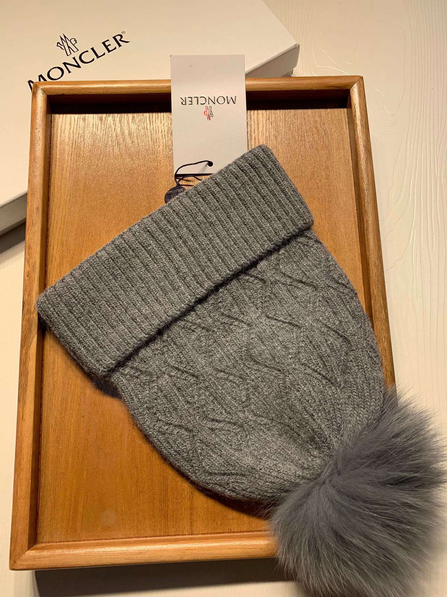 Hat Moncler 4 - vstockx