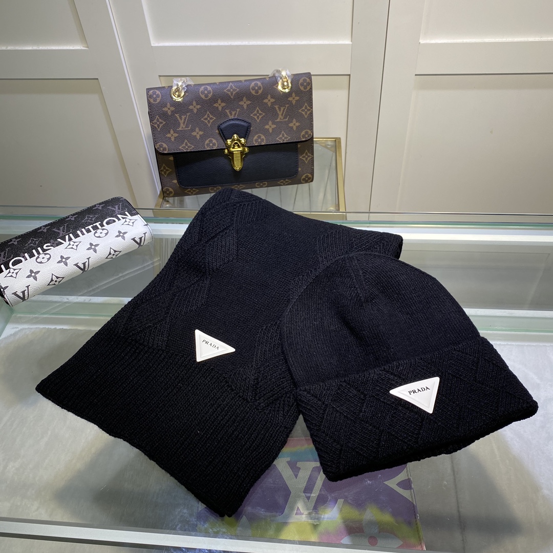 Hat & Scarf Prada 1 - vstockx