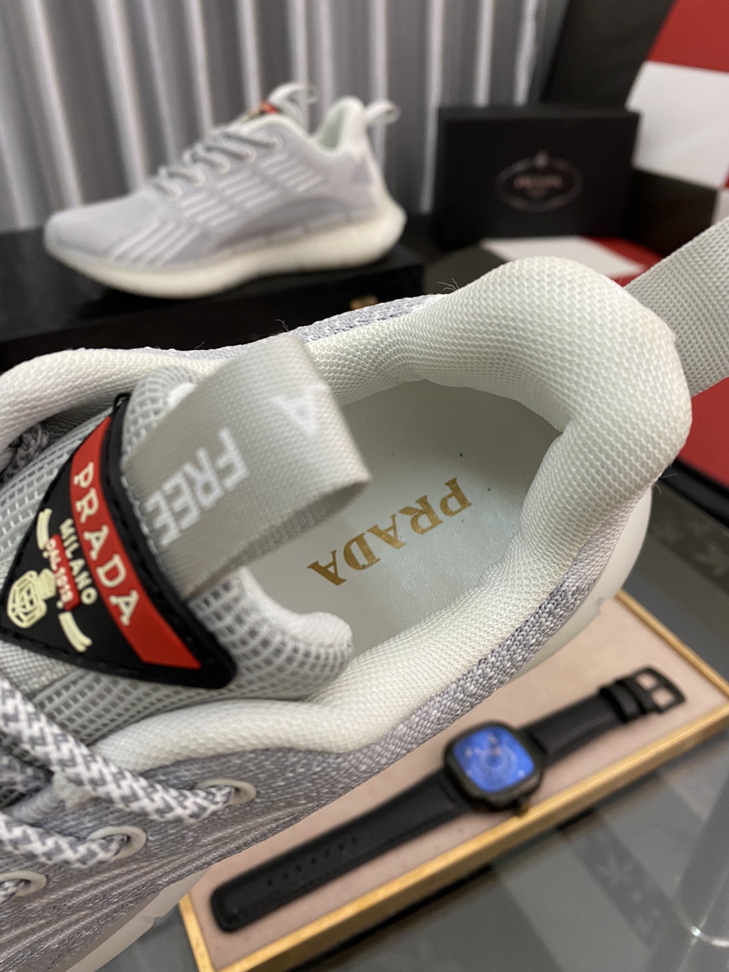 Prada Low Top sneaker 19 - vstockx