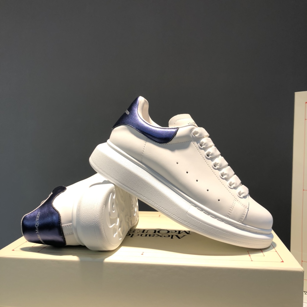 Alexander McQueen Oversized Dark Blue Leather - vstockx