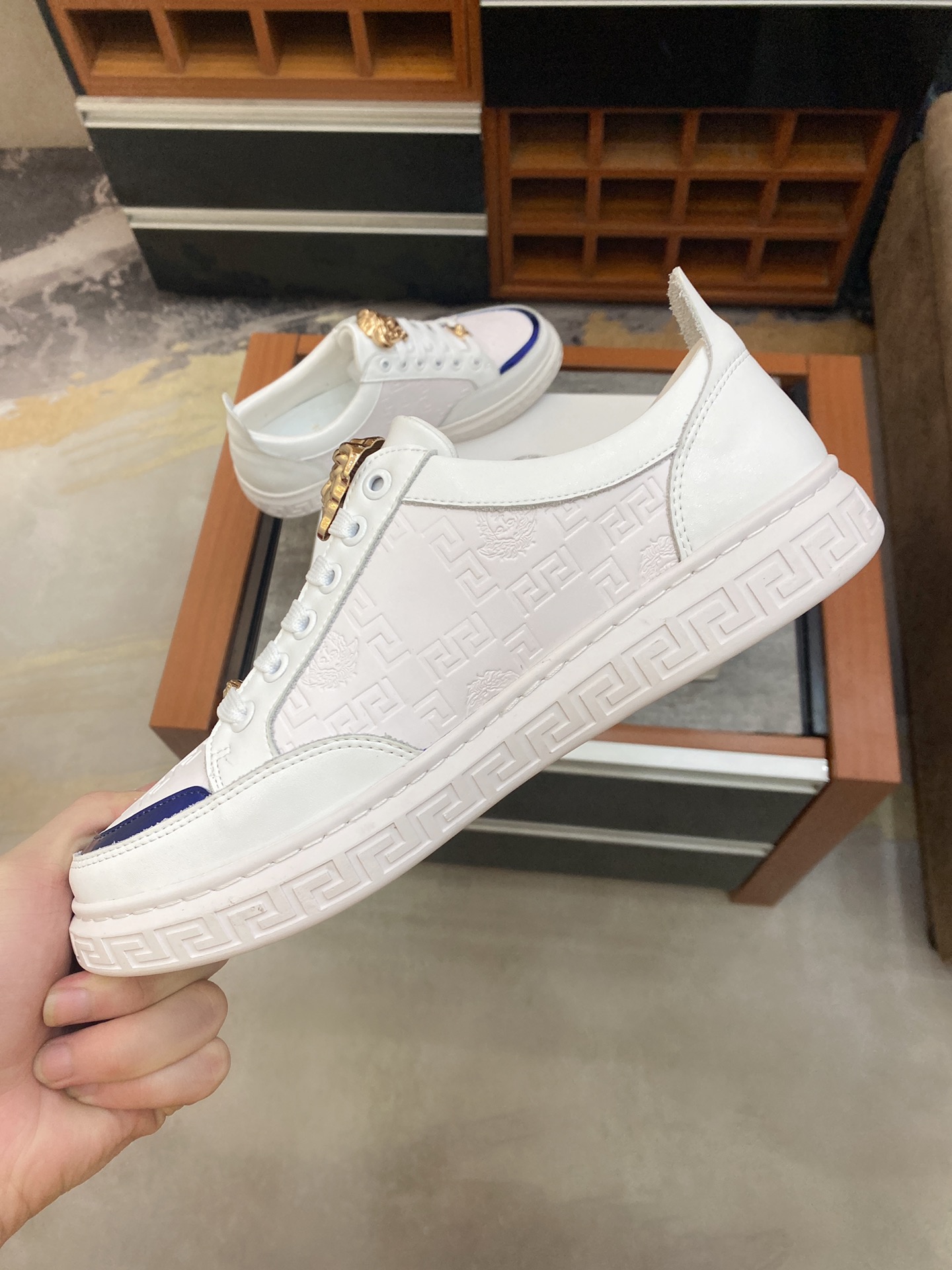 Versace Greca Sneaker 12 - vstockx