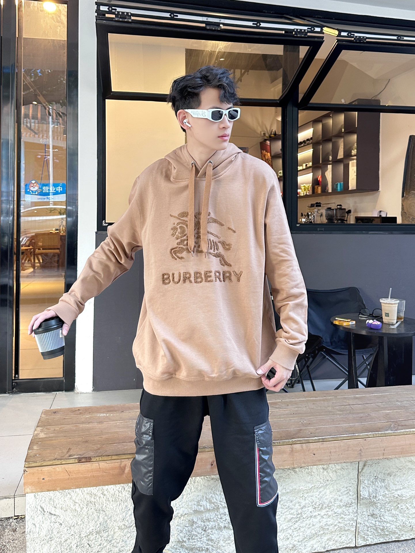 Clothes Burberry 823 - vstockx
