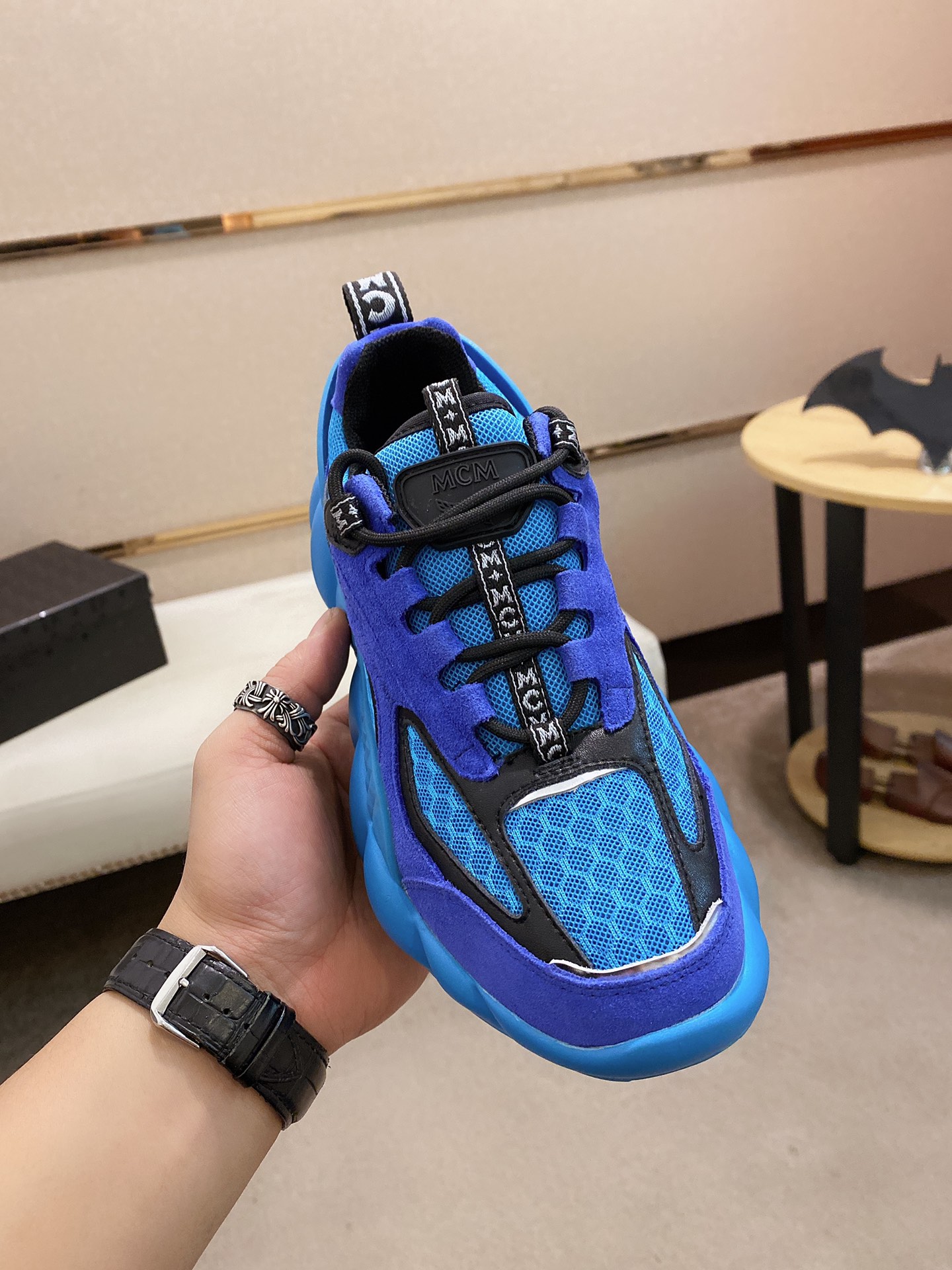 MCM Low Top Logo Lace-up Sneakers 5 - vstockx