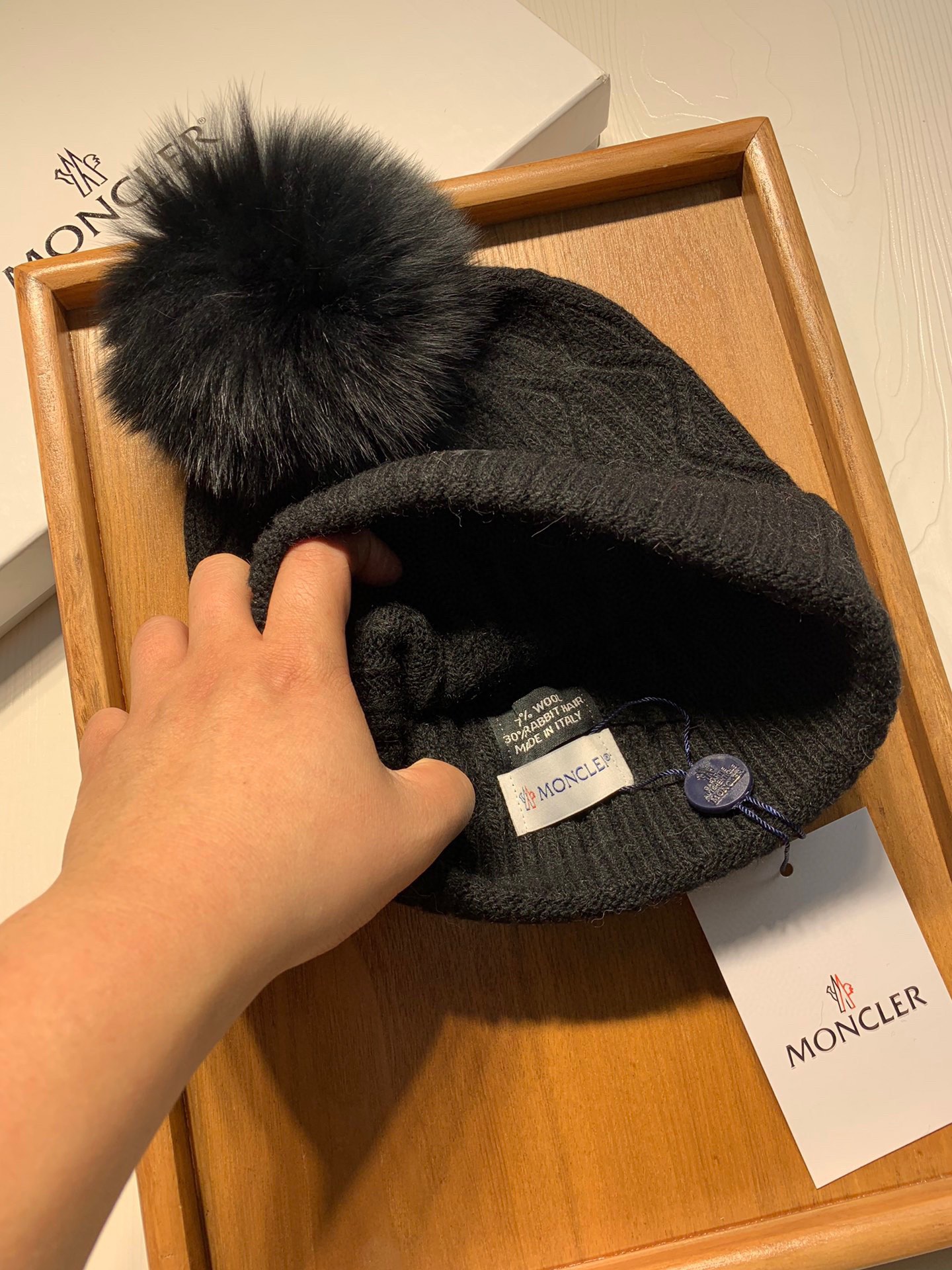Hat Moncler 4 - vstockx