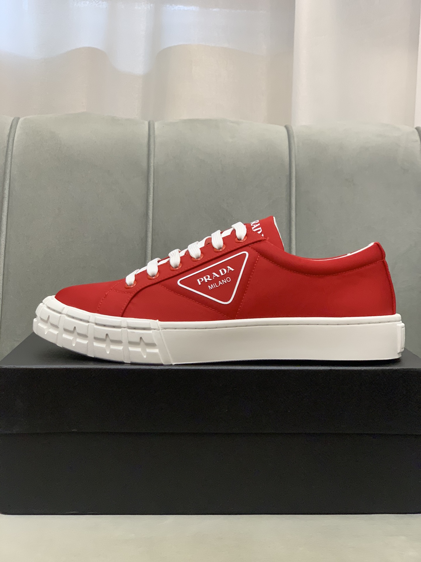 Prada Wheel Cassetta sneaker 7 - vstockx