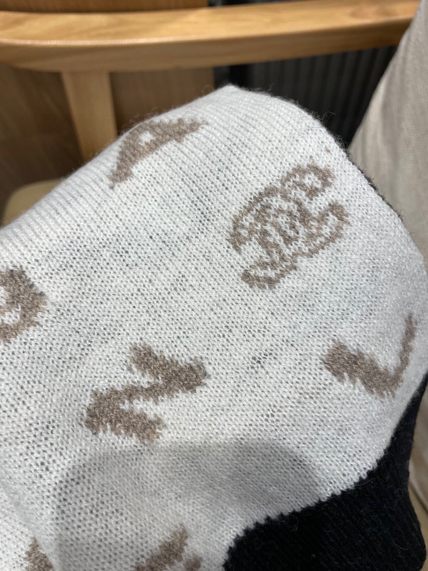 Streetwear Scarf CHANEL 328928 SIZE:35*180cm - vstockx