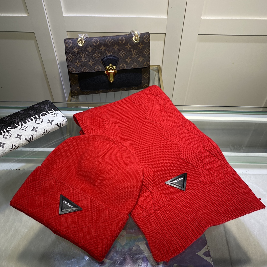 Hat & Scarf Prada 1 - vstockx
