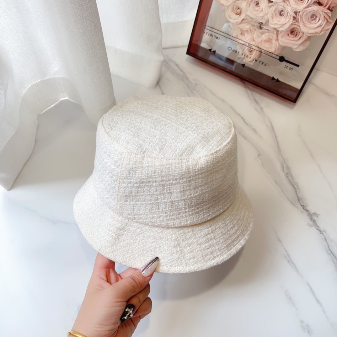 Streetwear Hat Chanel 329363 - vstockx