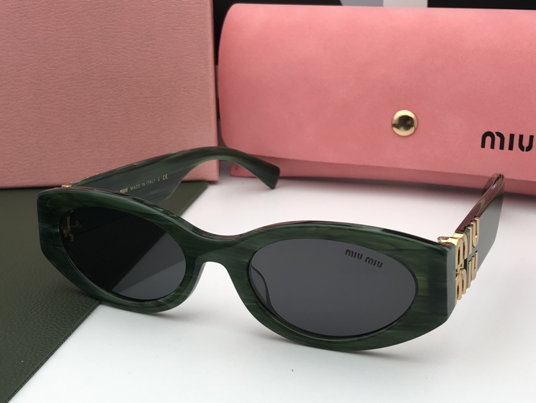 sunglasses Miu Miu SMU11WS - vstockx
