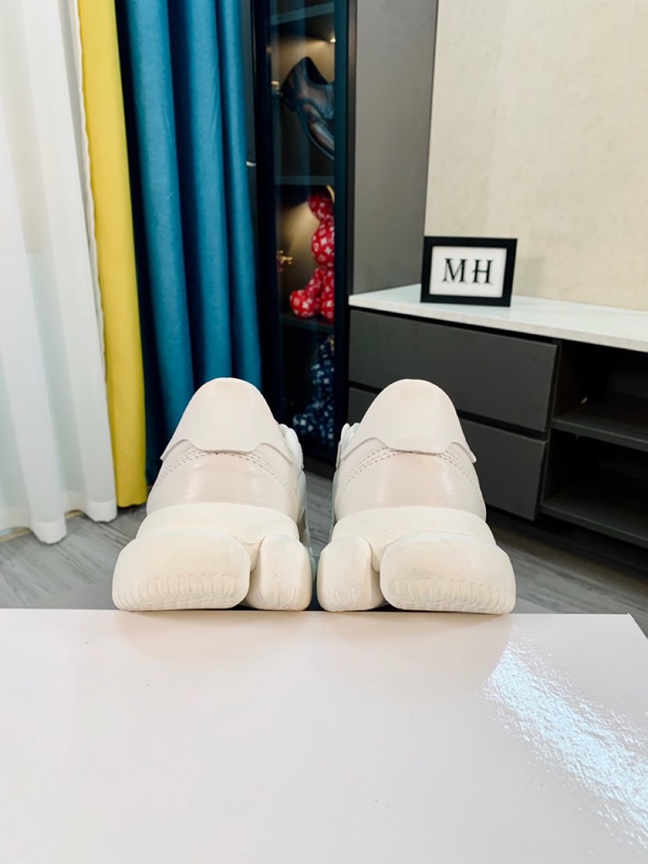 Moncler Low Top Sneaker 4 - vstockx