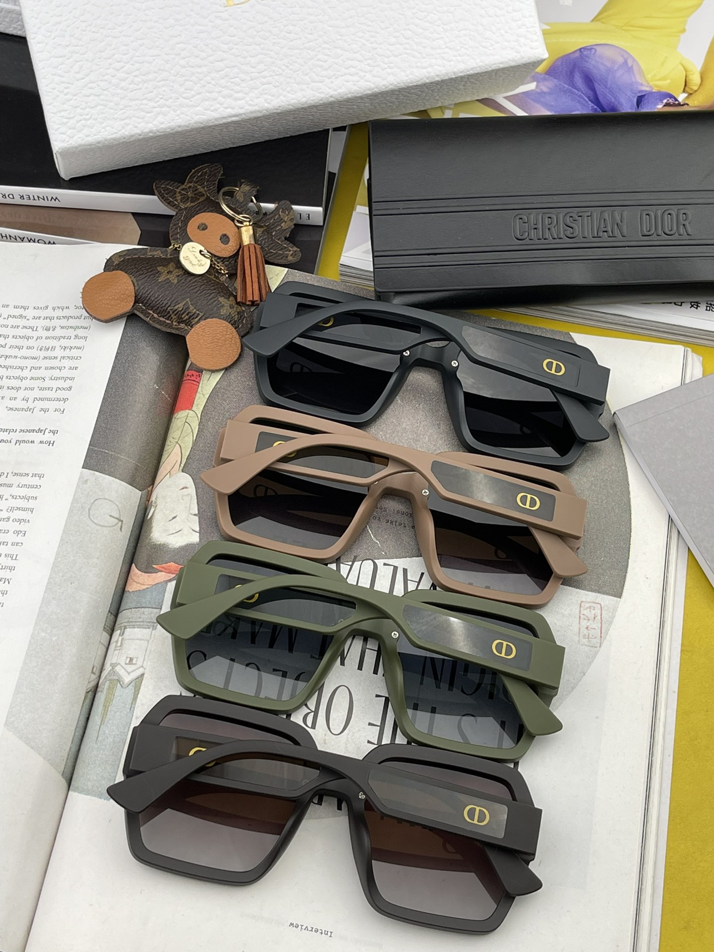 sunglasses Dior D1292 - vstockx