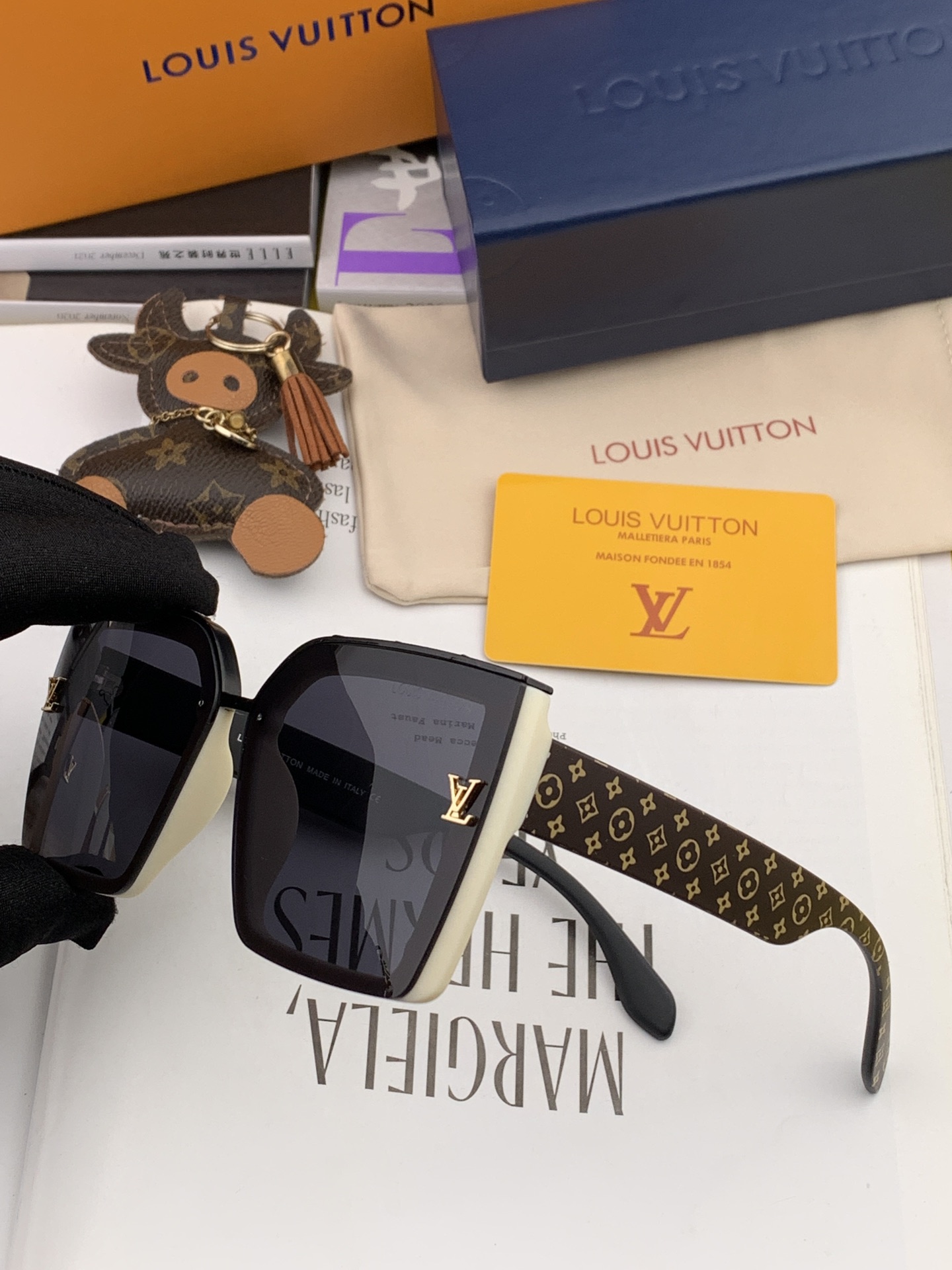 Sunglasses LOUIS VUITTON L2899 - vstockx
