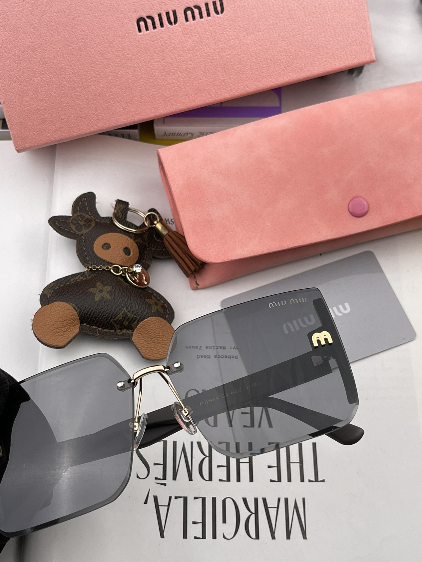 sunglasses Miu Miu MM4294 - vstockx