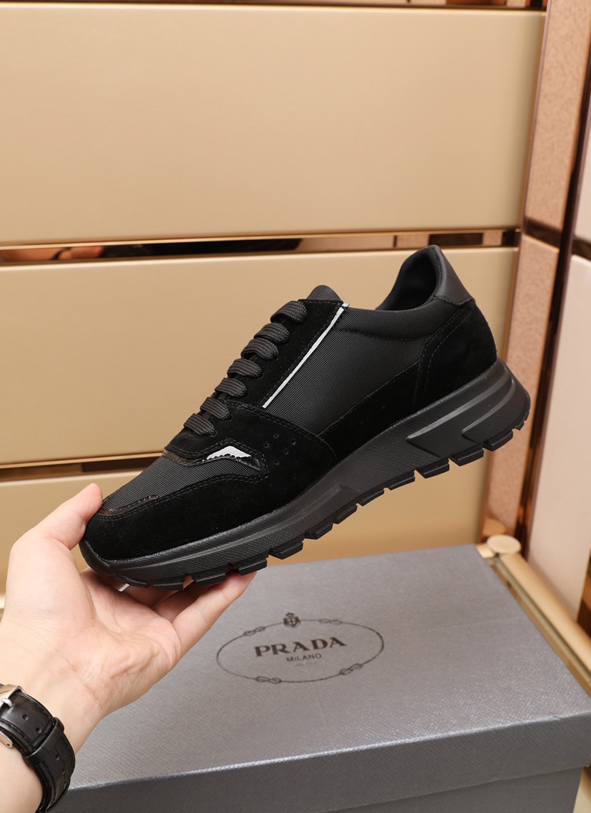 Prada Low Top sneaker 25 - vstockx