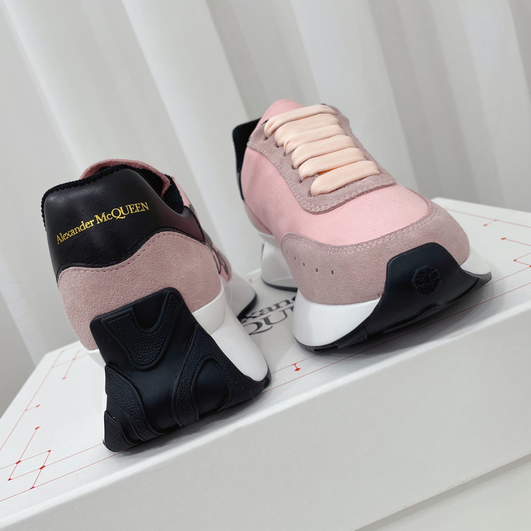 Alexande McQueen Breathable Mesh Sand Inside 4.5cm Size 35-40 - vstockx
