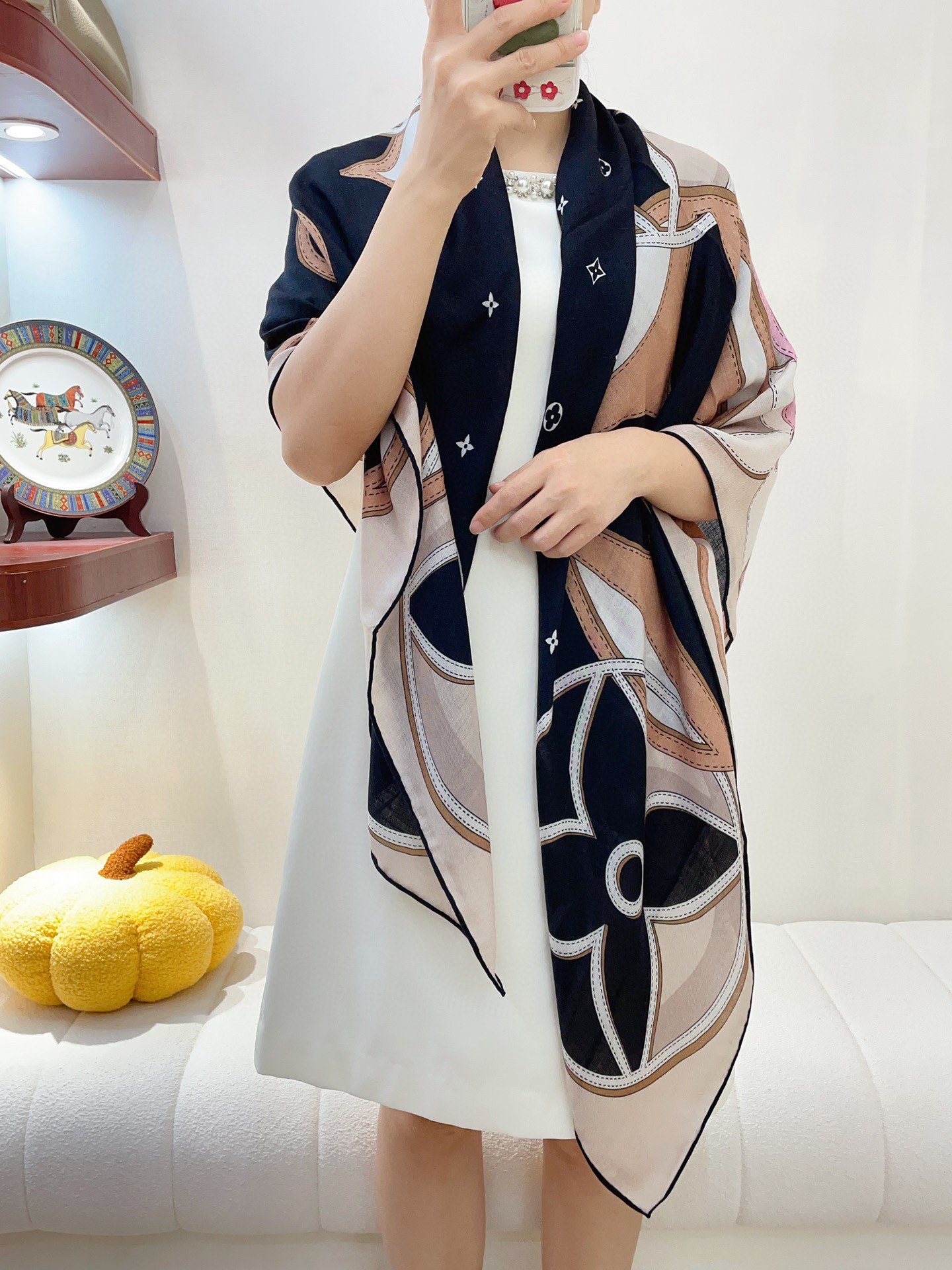 Streetwear Scarf LV 328839 size:140*140cm - vstockx