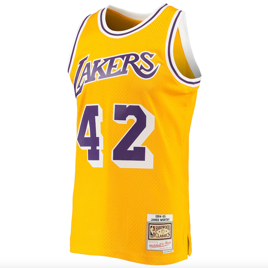 Men's Los Angeles Lakers James Worthy Mitchell & Ness Gold 1984-85 Hardwood Classics Swingman Jersey - vstockx