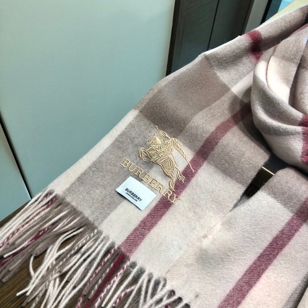 Streetwear Scarf Burberry 329079 size:70x200cm - vstockx