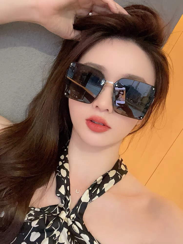 sunglasses Dior CD9230 - vstockx