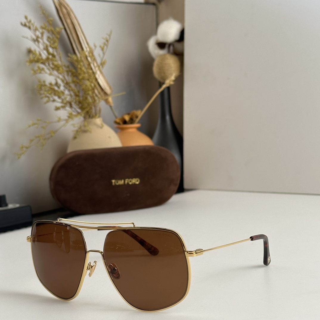 Sunglasses tom ford FT0927��SIZE: 61 ��14 -140 - vstockx