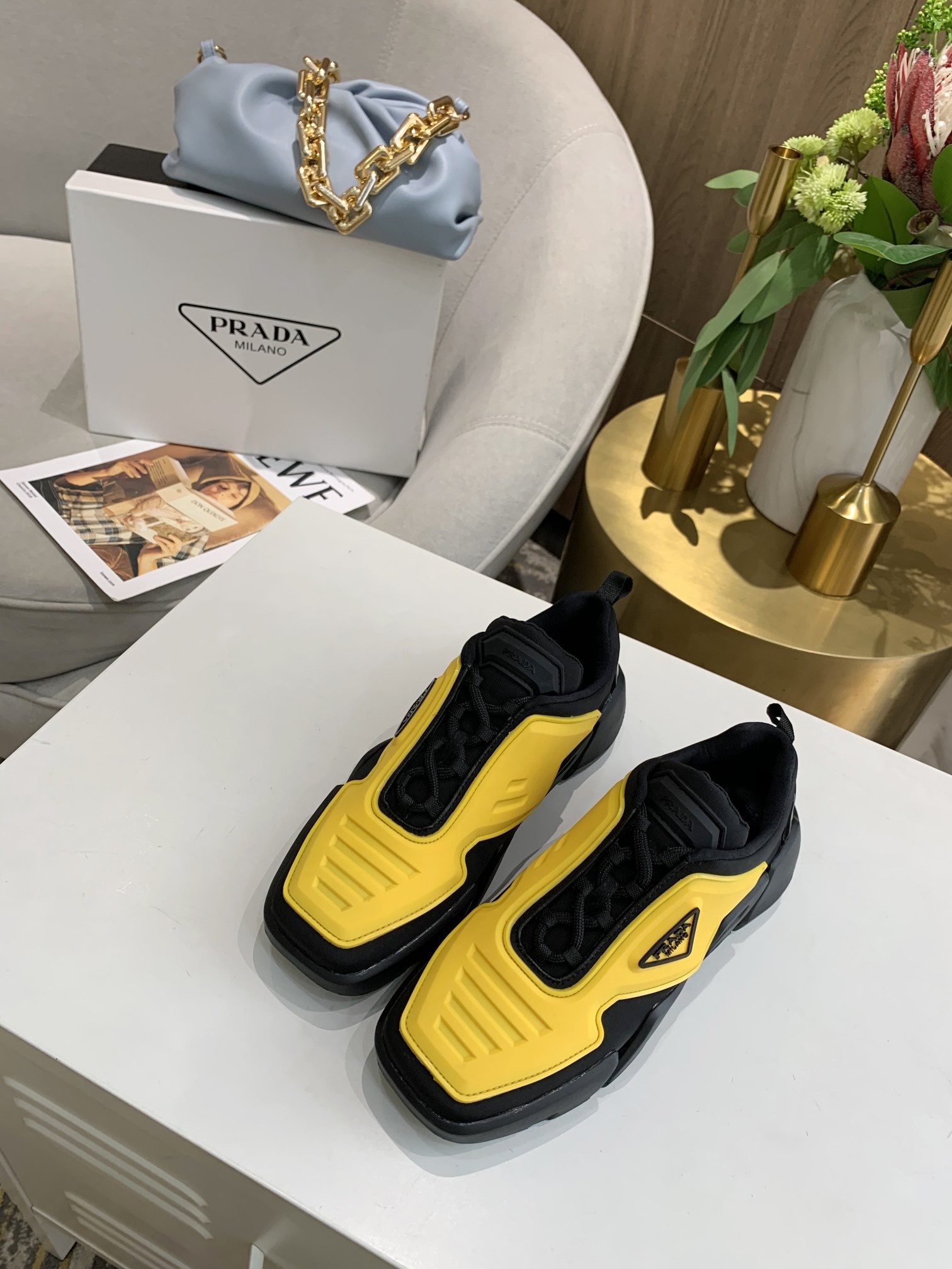 Prada Low Top sneaker 42 - vstockx