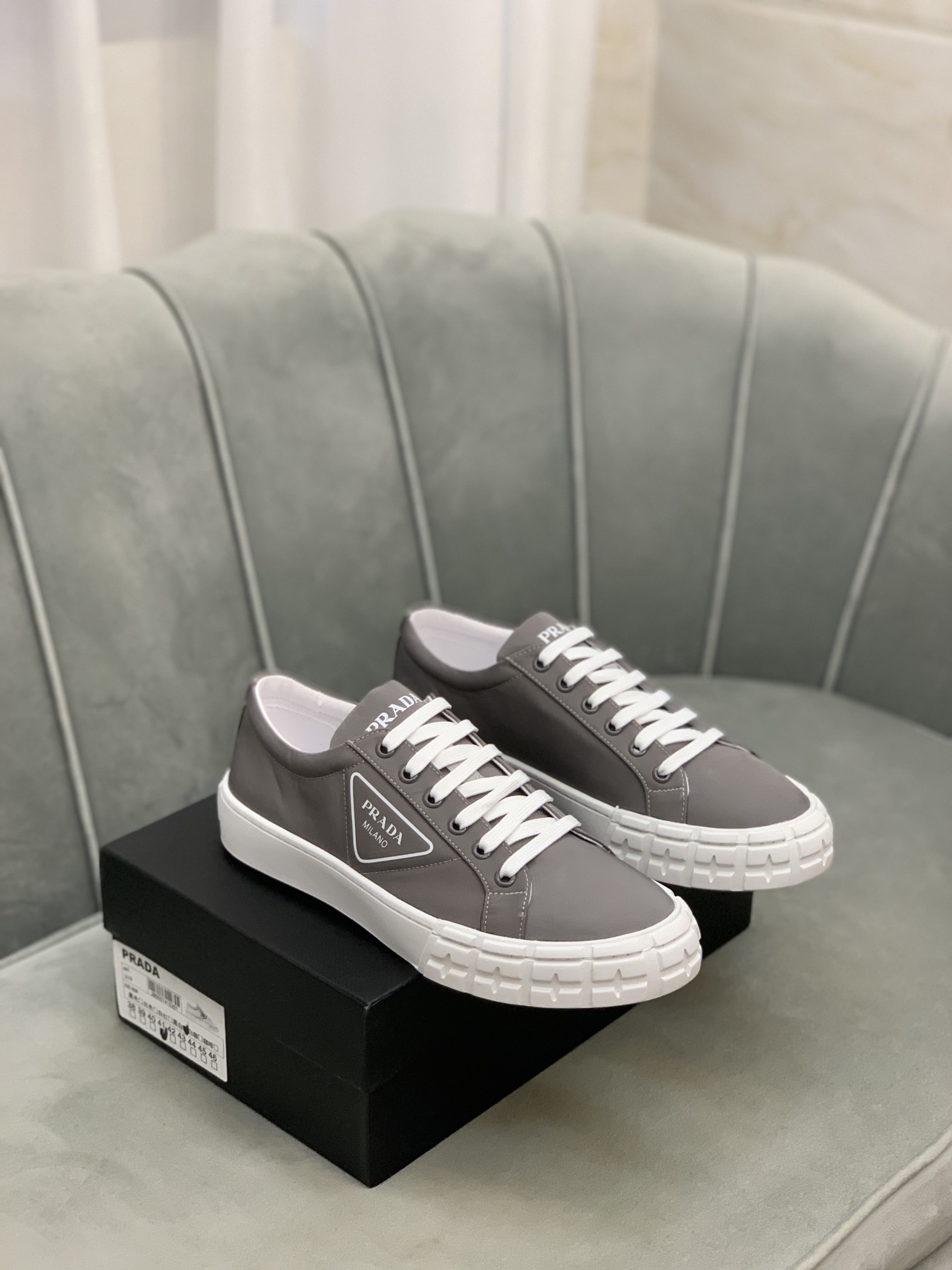 Prada Wheel Cassetta sneaker 9 - vstockx