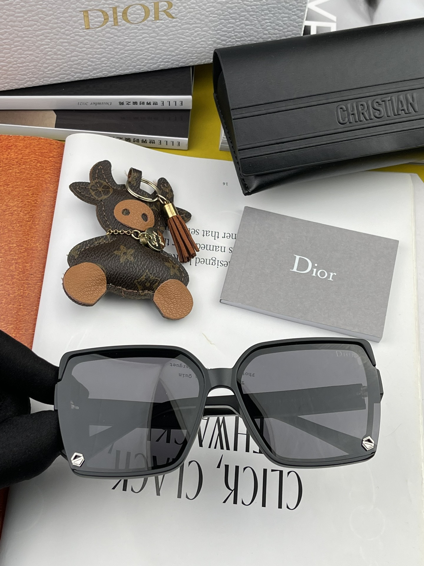 sunglasses Dior CD1422 - vstockx