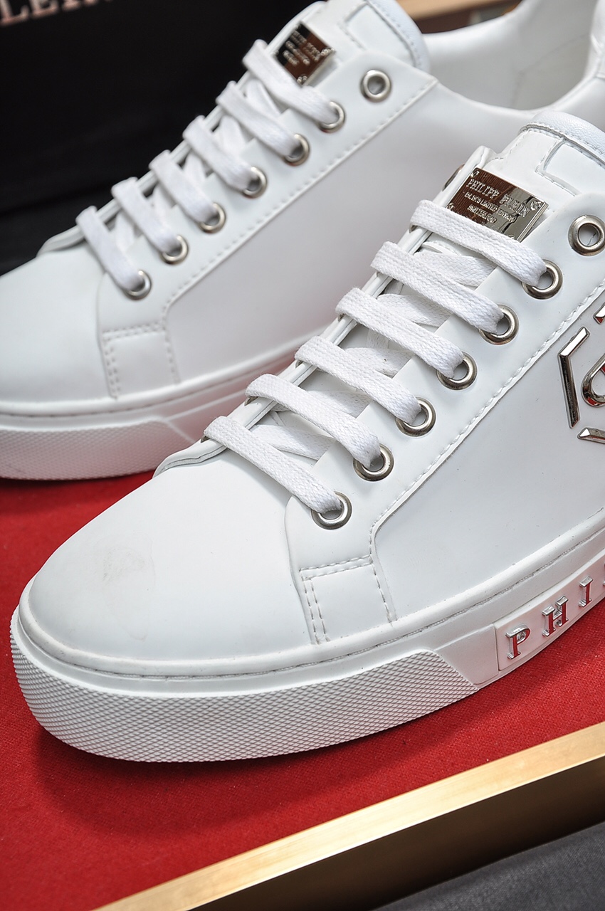 Philipp Plein Low Top Sneakers 31 - vstockx