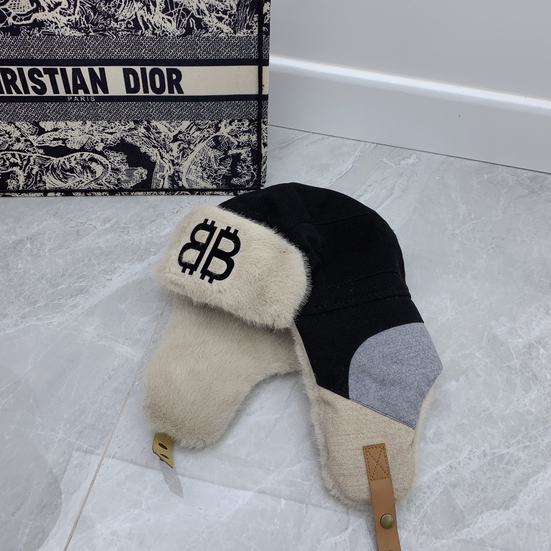 Streetwear Hat balenciaga 328905 - vstockx