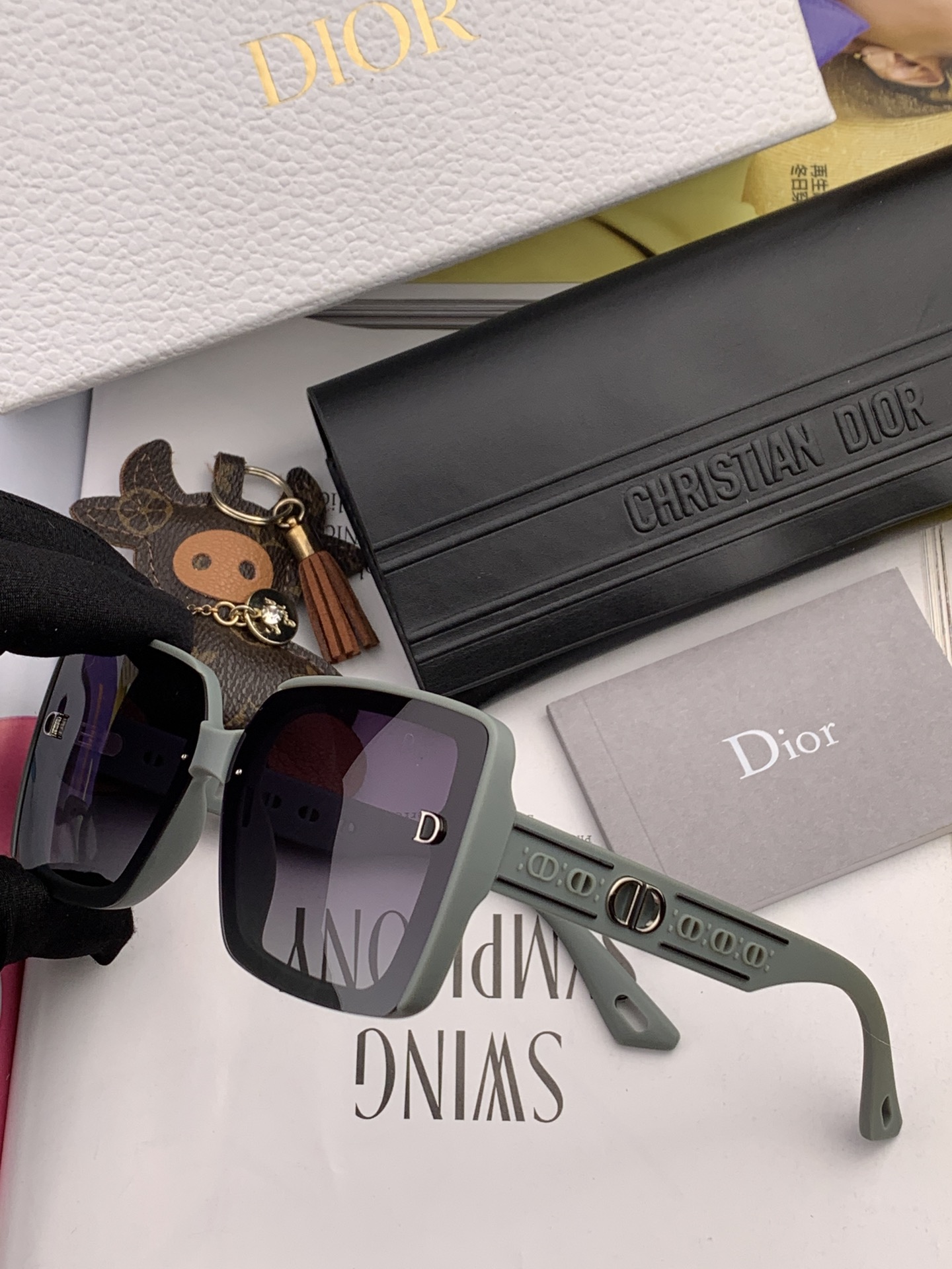 sunglasses Dior CD1228 - vstockx