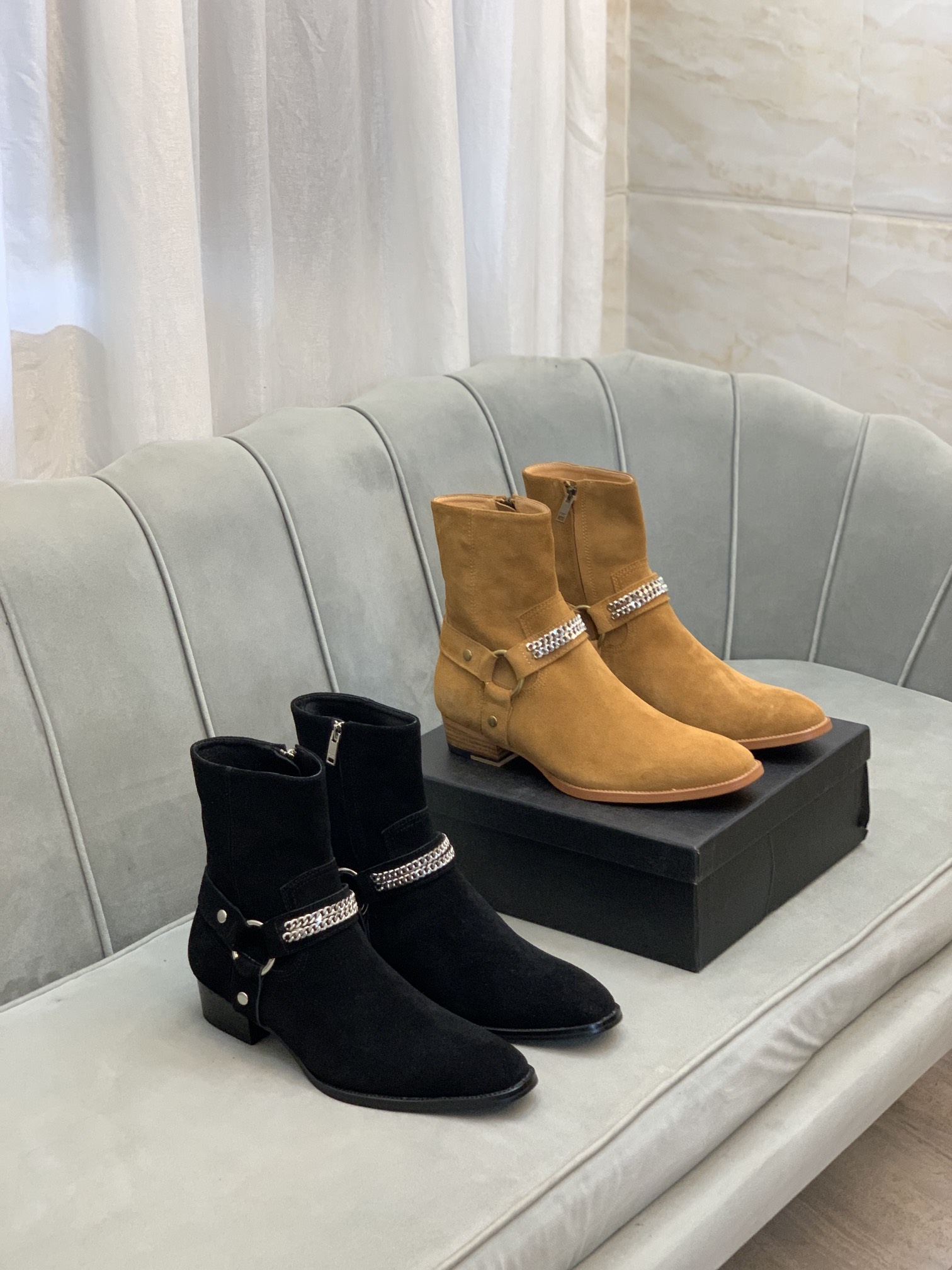 Saint Laurent Boots 4 - vstockx