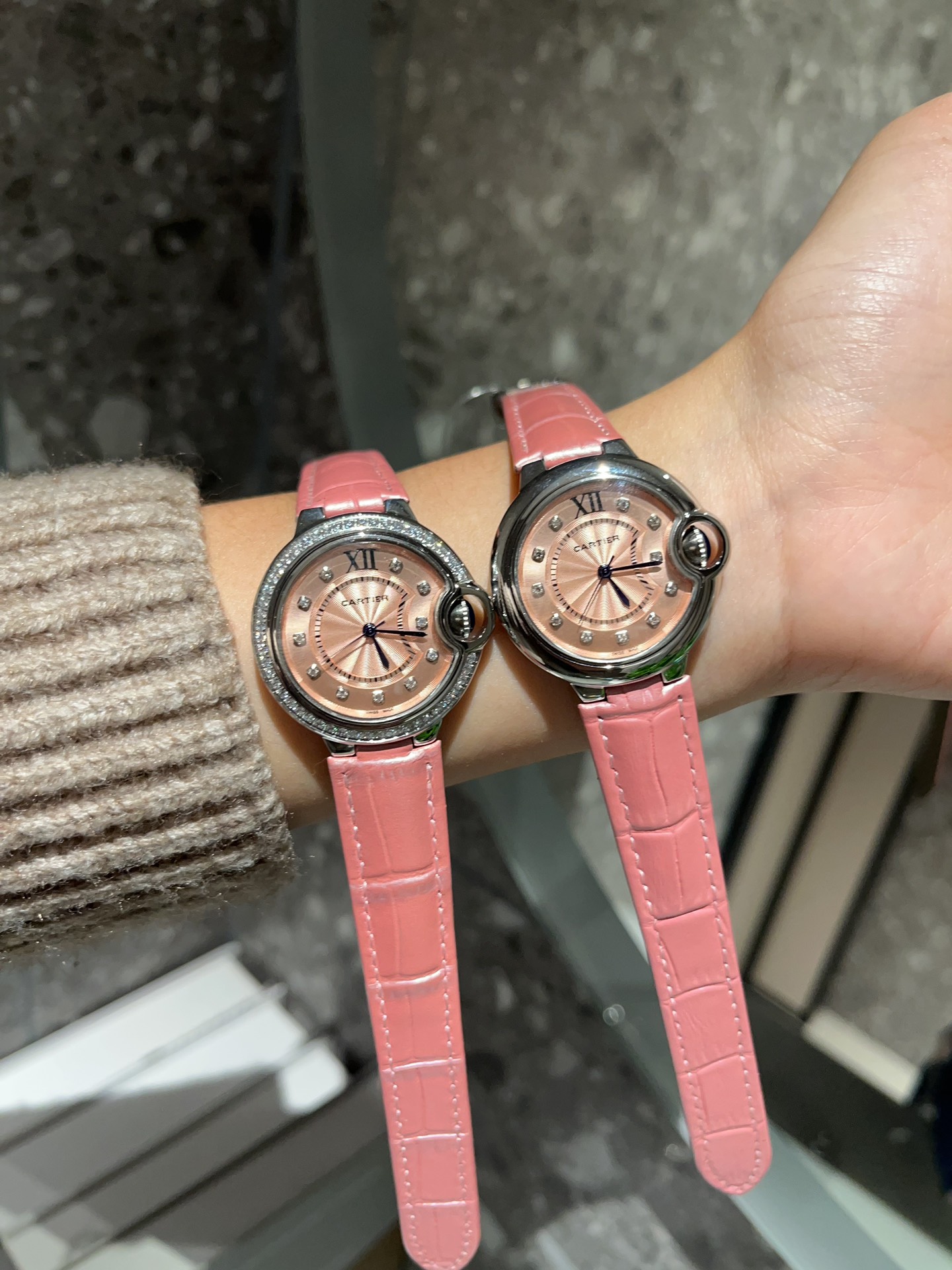 Watches Cartier 322172 size:33 mm - vstockx