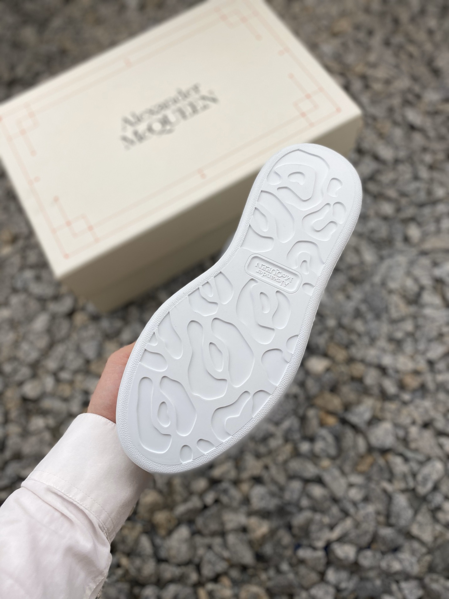 Alexander McQueen Oversized Reflective White - vstockx