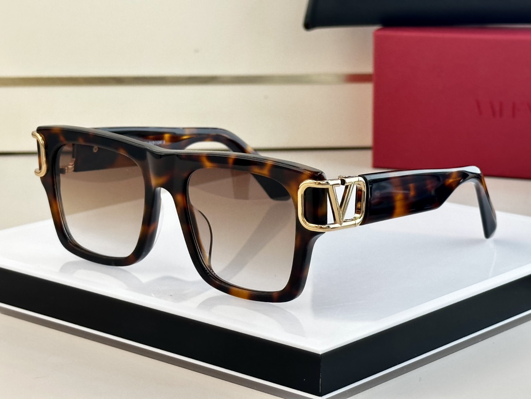 sunglasses Valentino VLS-199A Size: 53 19-138 - vstockx