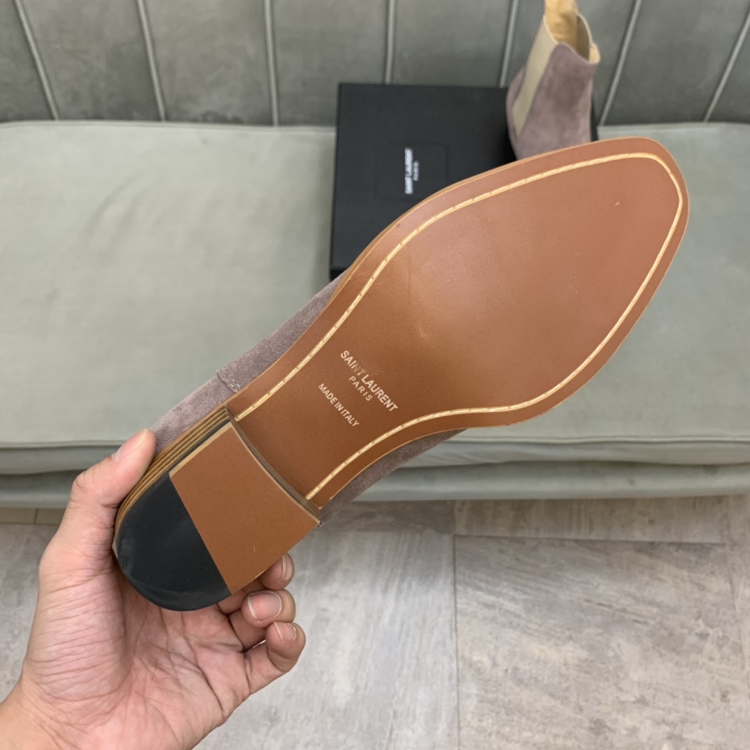 Saint Laurent Boots 13 - vstockx