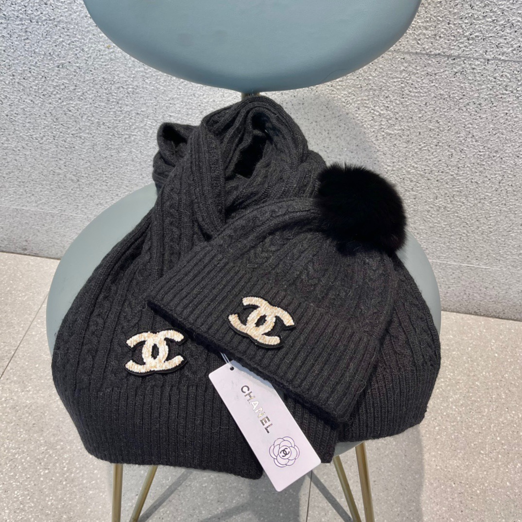 Hat & Scarf Chanel 5 - vstockx