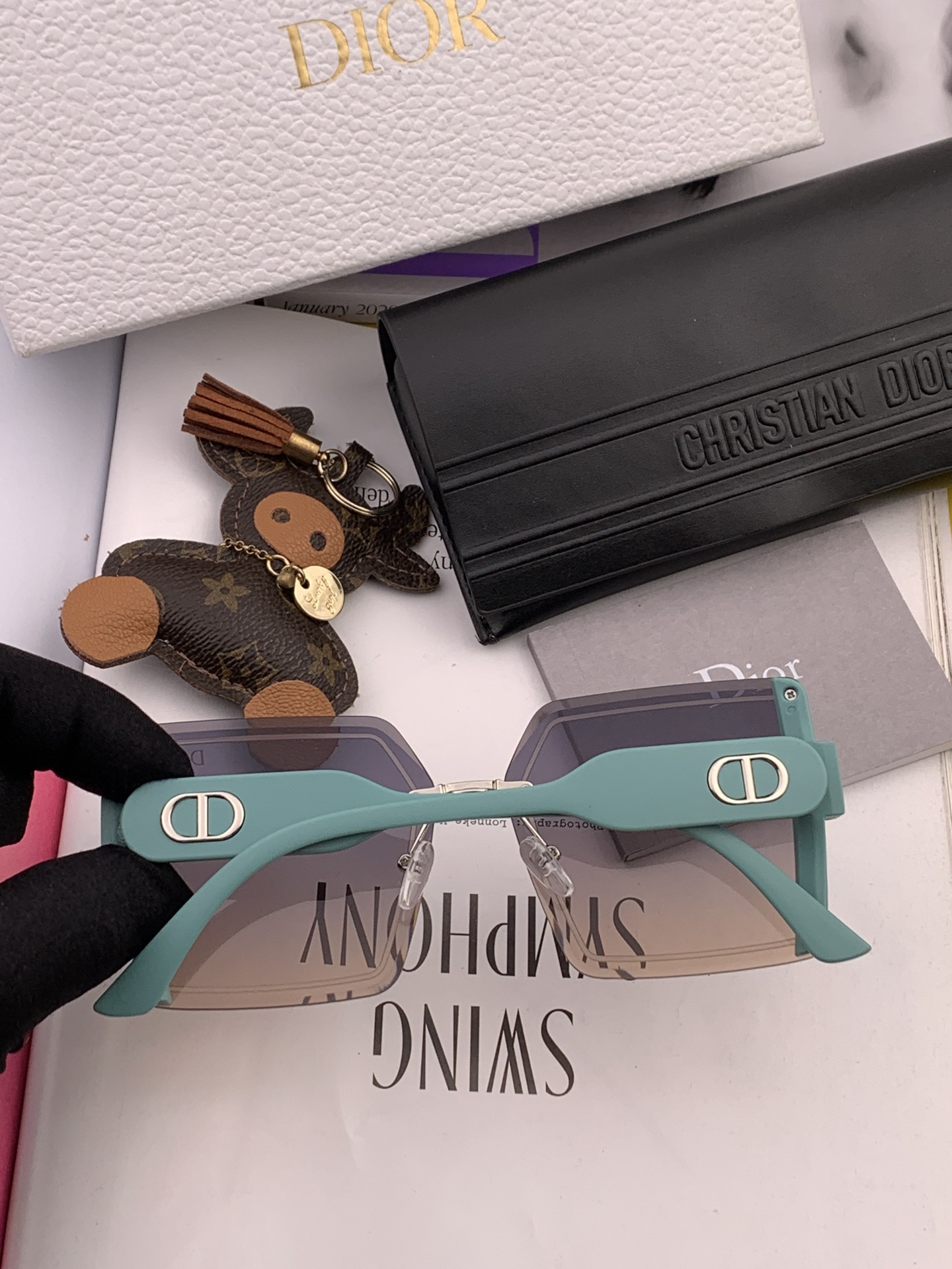 sunglasses Dior CD9230 - vstockx