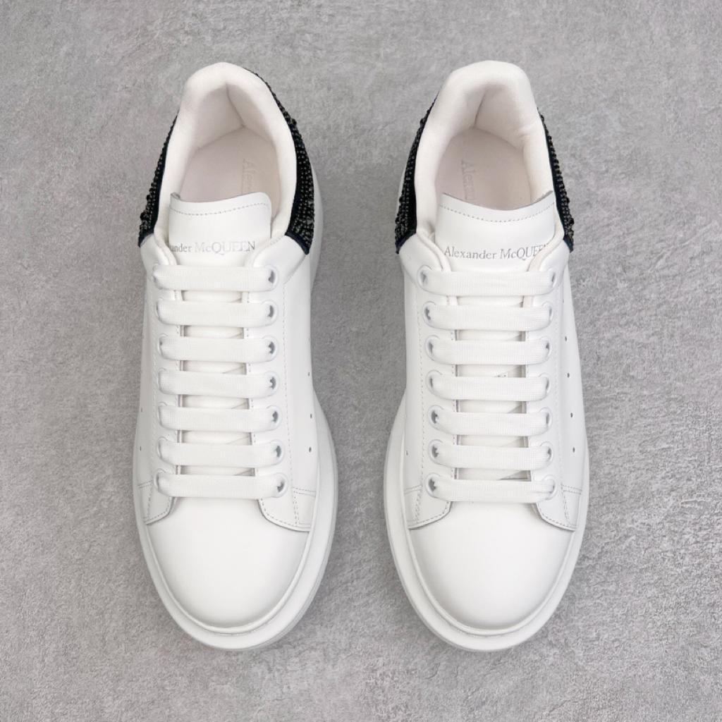 Alexander McQueen Oversized Sneaker in White/jet Black - vstockx