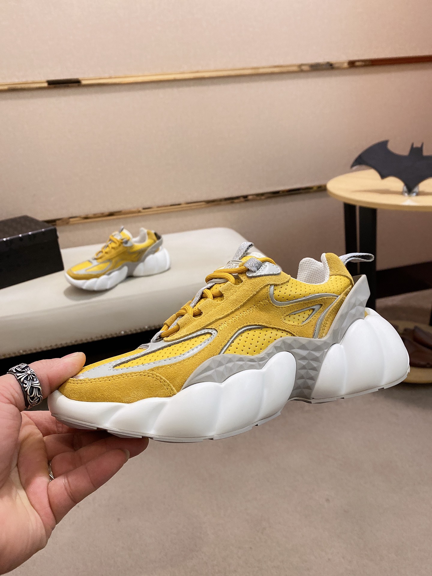 MCM Low Top Logo Lace-up Sneakers 10 - vstockx