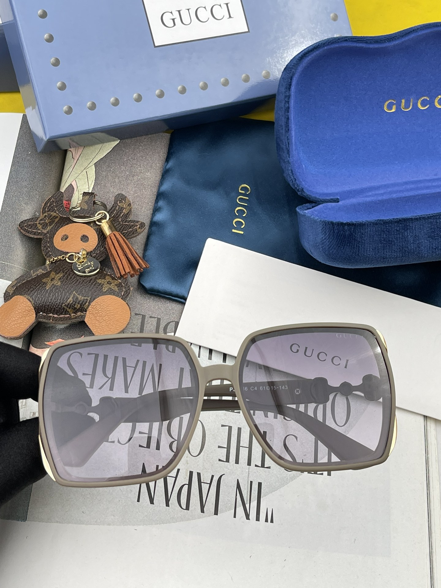 Sunglasses Gucci G6294 - vstockx
