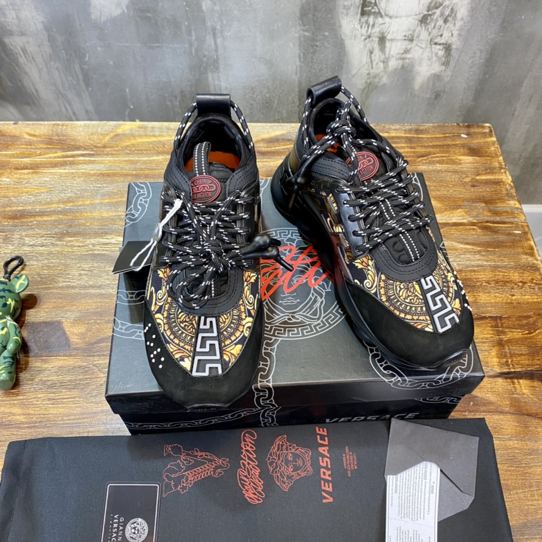 Versace Chain Reaction Central Greek Key Print Black - vstockx