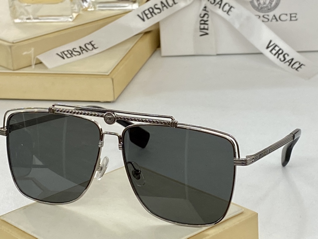 Sunglasses Versace VE2242 size 61��13-145 - vstockx