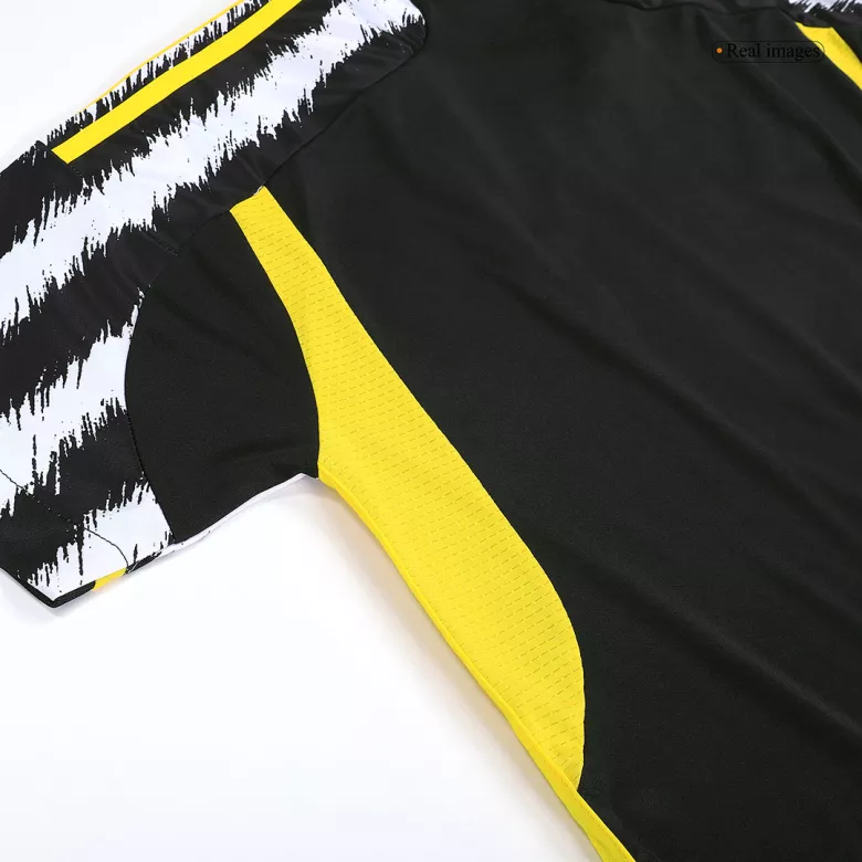 VLAHOVI? #9 Juventus Home Jersey 2023/24 - vstockx